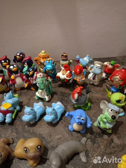 Игрушки от киндера, пингвины, гномы, лев