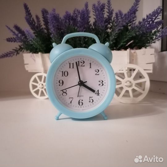 Часы будильник