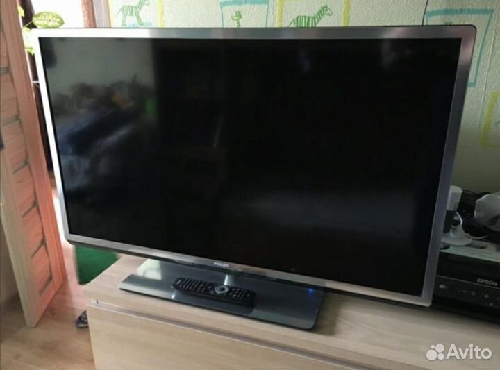 Телевизор Phillips 3D SMART LED TV 40 дюймов