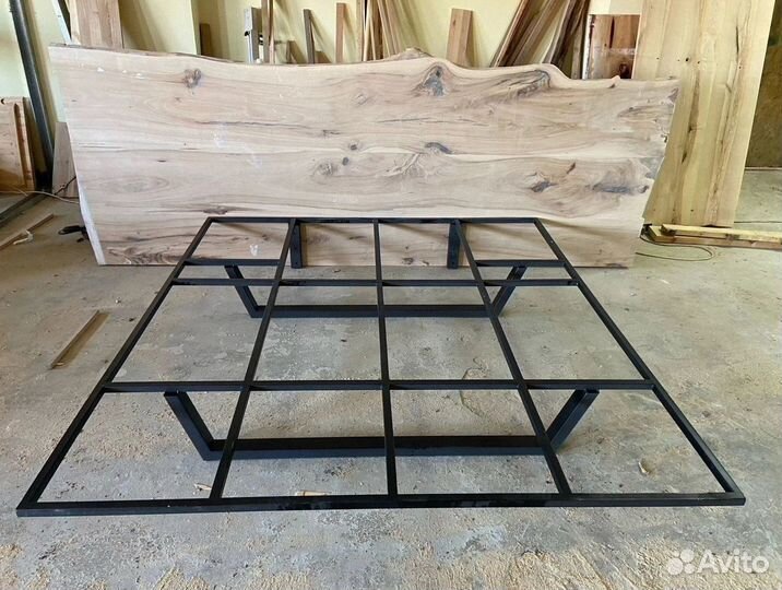 Кровать из металла лофт