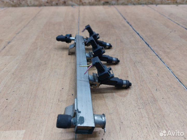 Топливная рампа Opel Corsa D A12XER