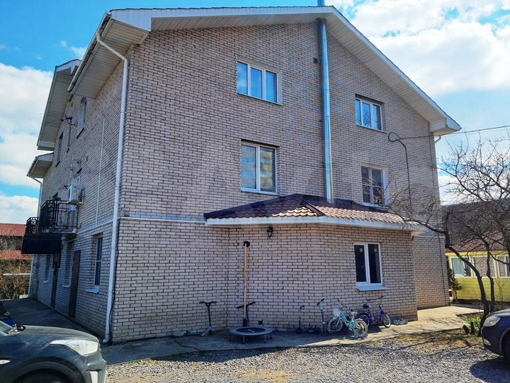 3-к. квартира, 71 м², 2/3 эт.