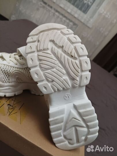 Кроссовки для девочки