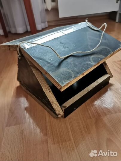 Кормушка для птиц из дерева