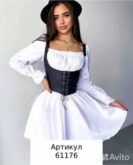 Платье с корсетом