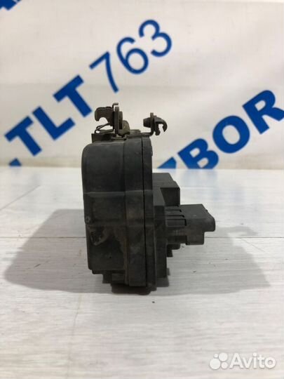 Замок двери передний левый LADA granta 1.6 мт седа