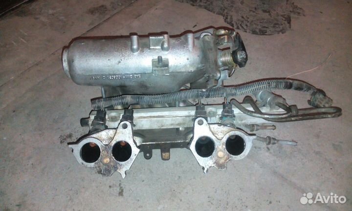 Коллектор впускной фольцваген Тигуан 2.0