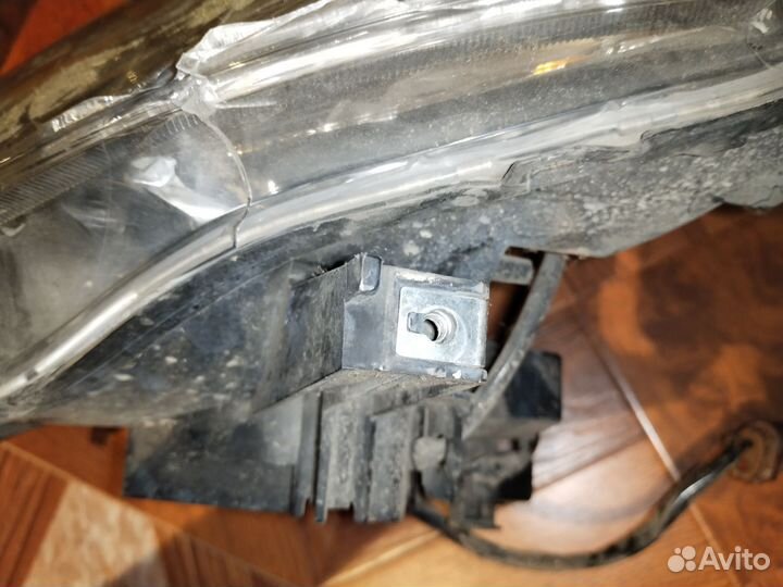 Левая фара Mitsubishi outlander xl