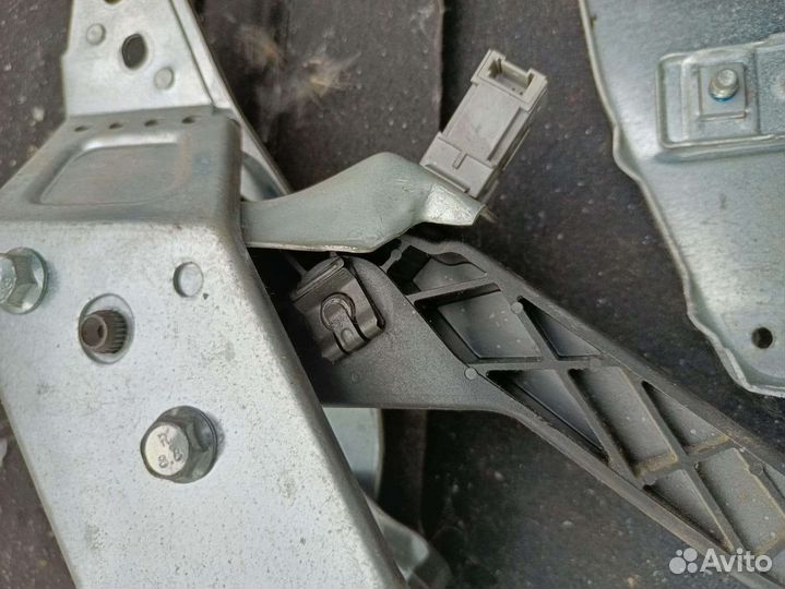 Педаль сцепления, тормоза опель астра h