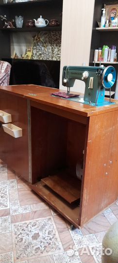 Швейная машинка чайка