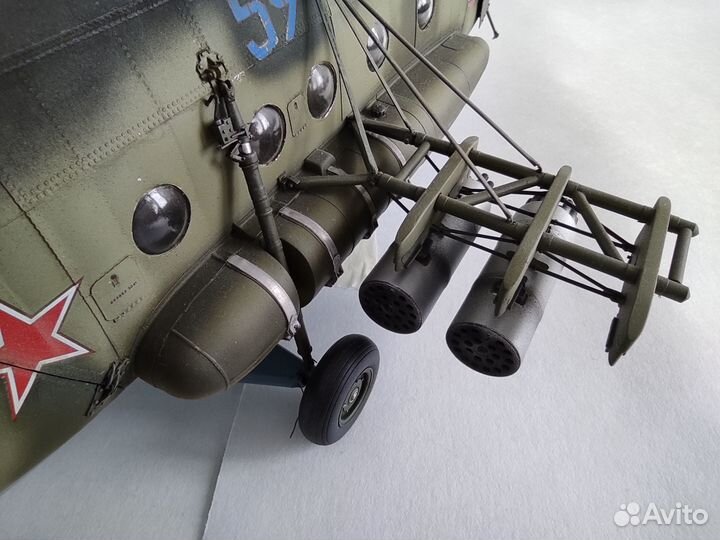 Модель 1/35 вертолёт ми-8мт ссср/россия
