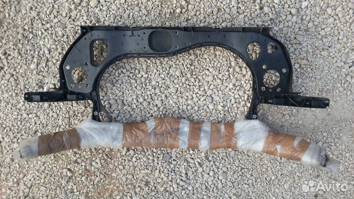 Передняя рамка кузова Ауди А4 В6