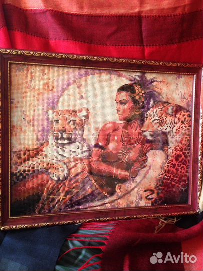Картина вышита Алмазная мозайка имеется в наличии