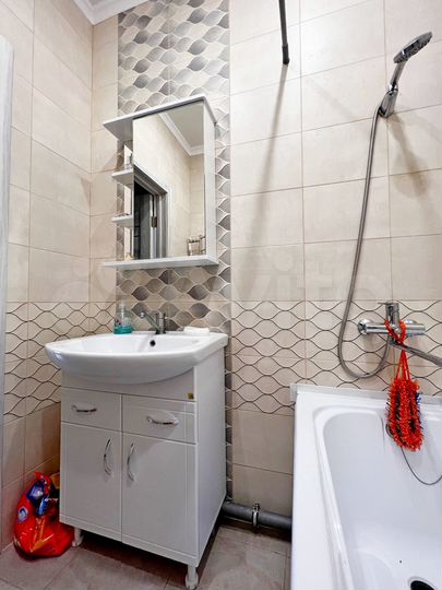 2-к. квартира, 53 м², 1/6 эт.