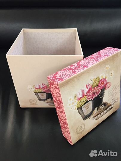 Коробка подарочная