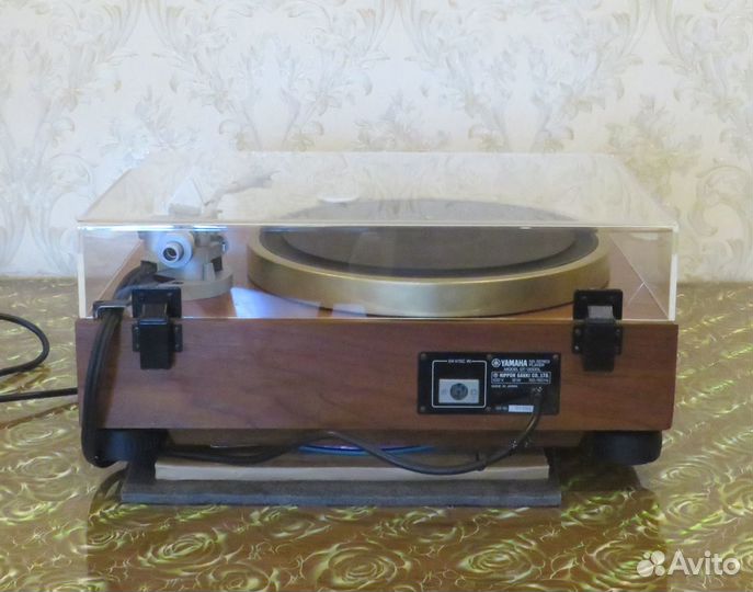 Проигрыватель Yamaha GT-2000L