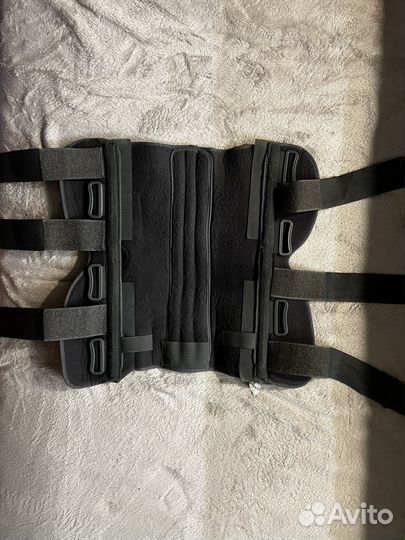 Тутор на коленный сустав