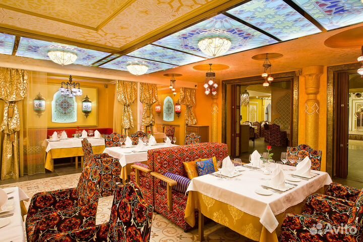 Популярный ресторан в 2х минутах от метро