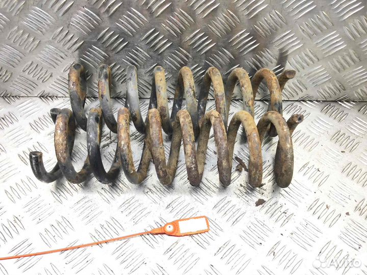 Пружина задняя Mercedes C-klasse 111951