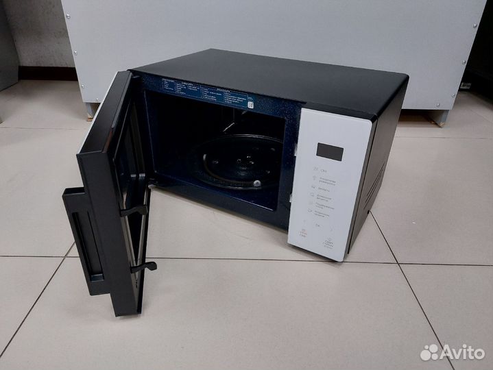 Микроволновая печь Samsung 30 литров