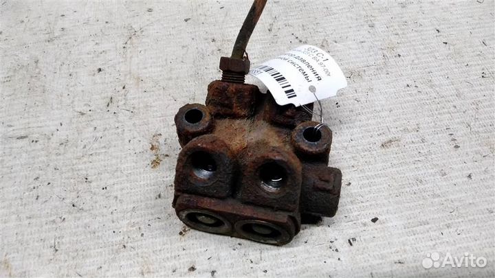 Регулятор давления тормозной системы Mazda 323 С