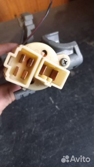 Замок зажигания Mazda 323