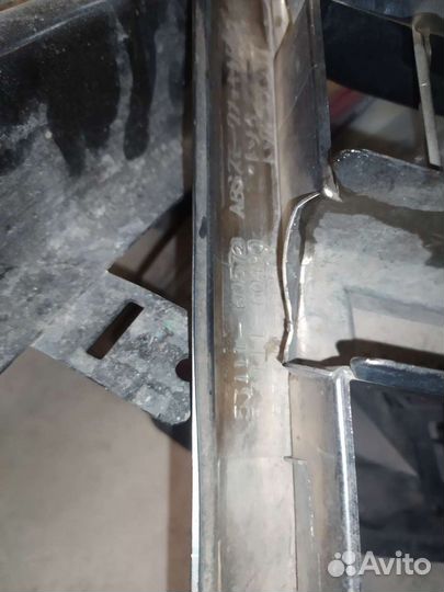 Решетка радиатора для Тойота Ленд Крузер Прадо 120