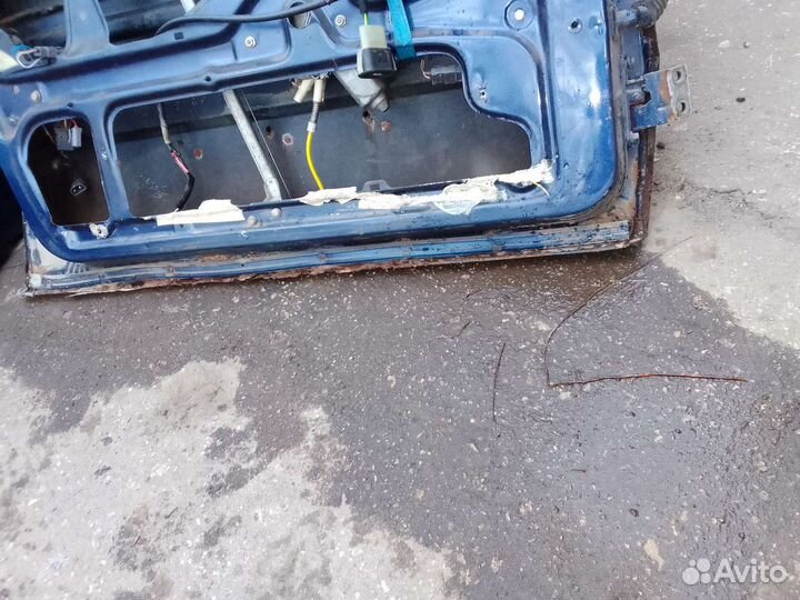 Дверь передняя левая