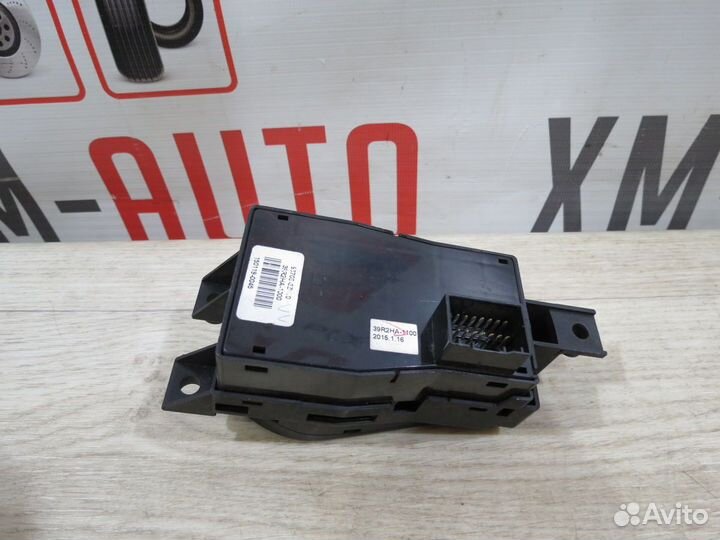 Кнопка управления стояночным тормозом Hyundai i40