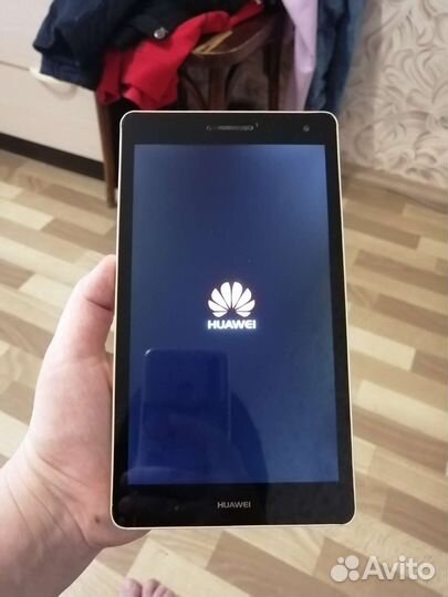 Продаю планшет huawei