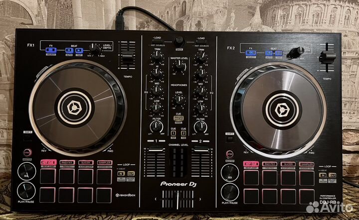 DJ контроллер Pioneer DDJ RB