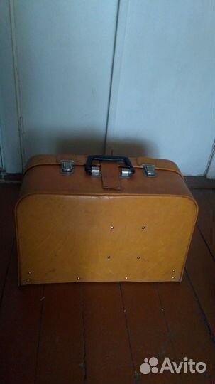 Швейная машинка Чайка портативная