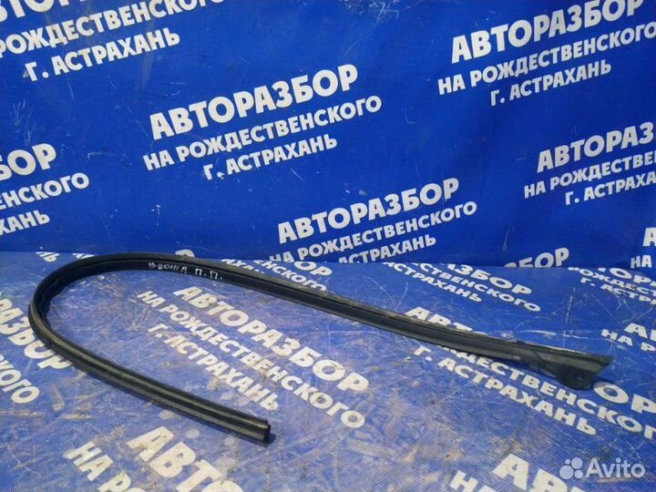 Уплотнительная резинка Ваз Лада Веста Кросс седан