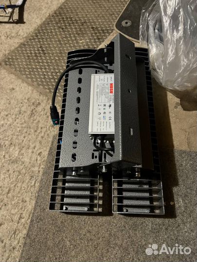 Светильник для корта, стадиона, площадки