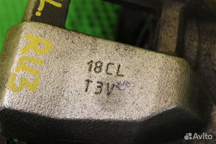 Суппорт тормозной передний левый Honda Vezel RU3