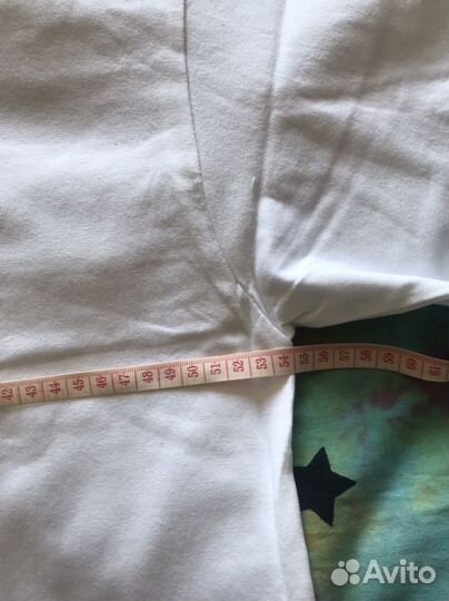 Белая футболка