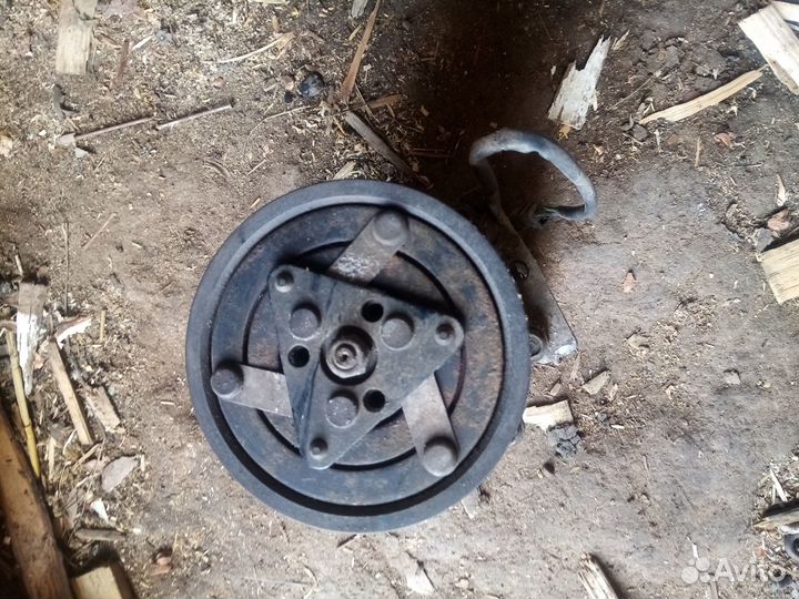 Компрессор кондера