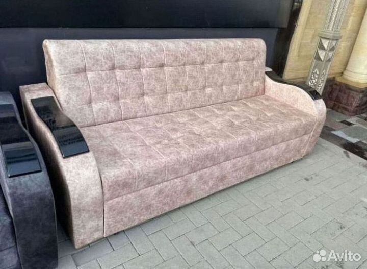 Прямой диван в наличии не б/у