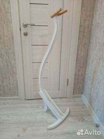 Подставка под гитару