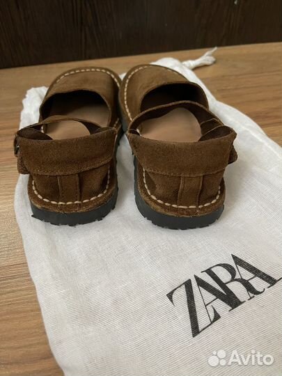 Сандалии zara