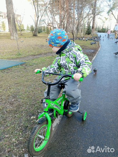 Велосипед детский на 3-5лет