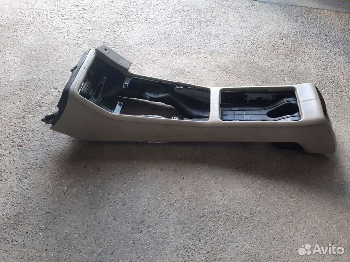 Консоль салона Audi A8 (D3)