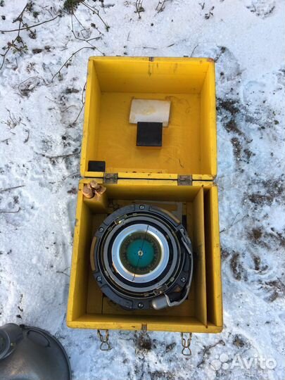 Компас судовой