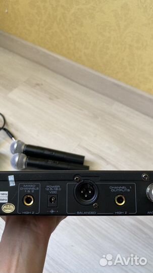 Радиомикрофон shure LX88-II (2 шт)