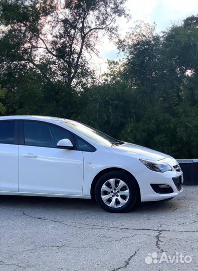 Opel Astra 1.6 МТ, 2015, 124 500 км
