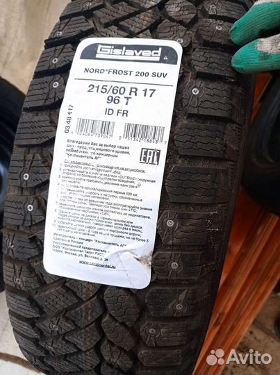 Gislaved Nord Frost 200 SUV 215/60 R17 96T