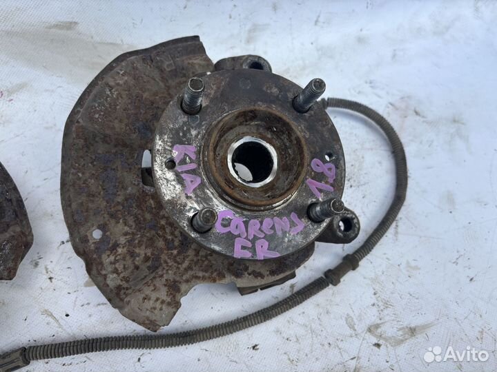 Кулак поворотный Kia Carens 1 FC FJ