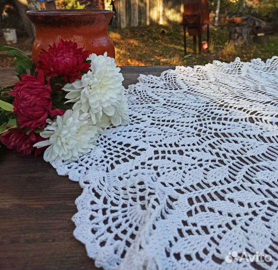 Скатерть круглая, ручная работа, связана крючком