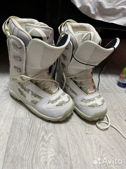 Сноубордические ботинки новые