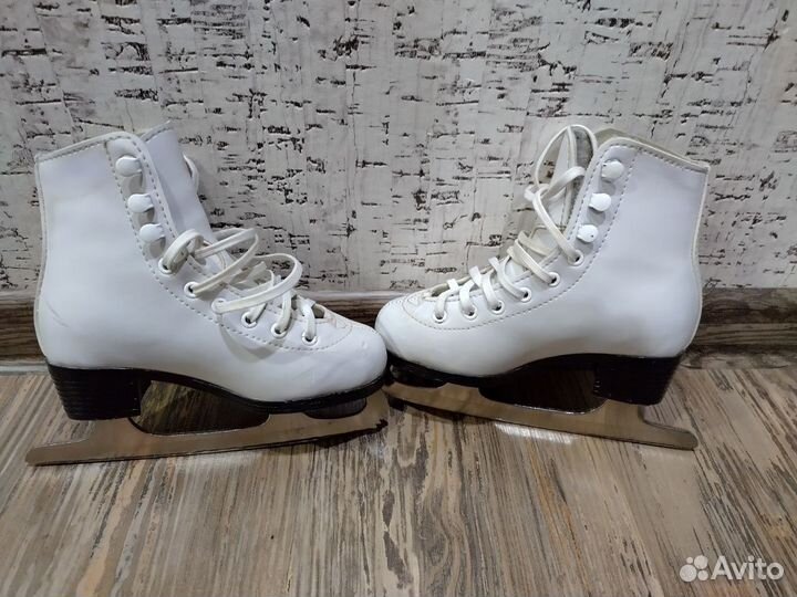 Коньки р.28